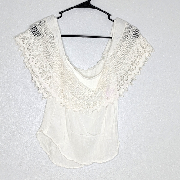 Socialite off the shoulder crochet eyelet top - Picture 4 of 6